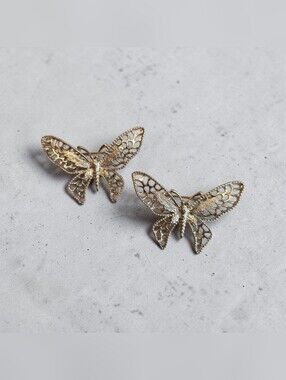 Vintage Sarah Coventry Gold Tone Brooch Floral Signed Elegant Set Of Two